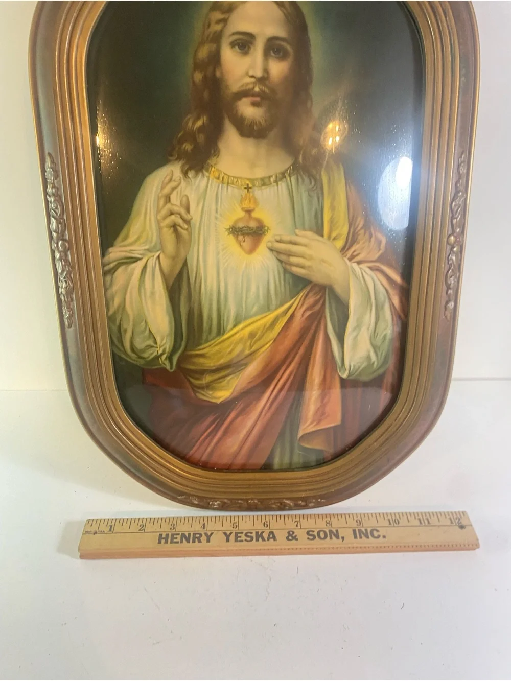 Vintage Lithograph Of The Sacred Heart Of Jesus Oval Frame Gesso Detail 12”x18” - Picture 16 of 16